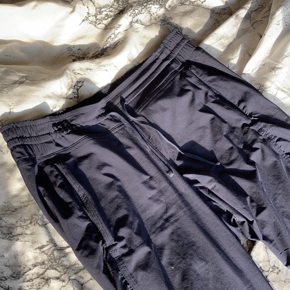 ATHLETA cropped pants